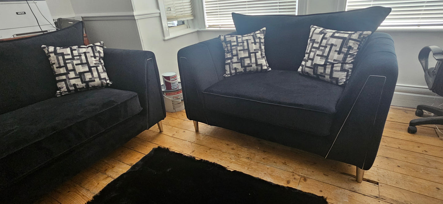 Vivo Black Sofa Collection