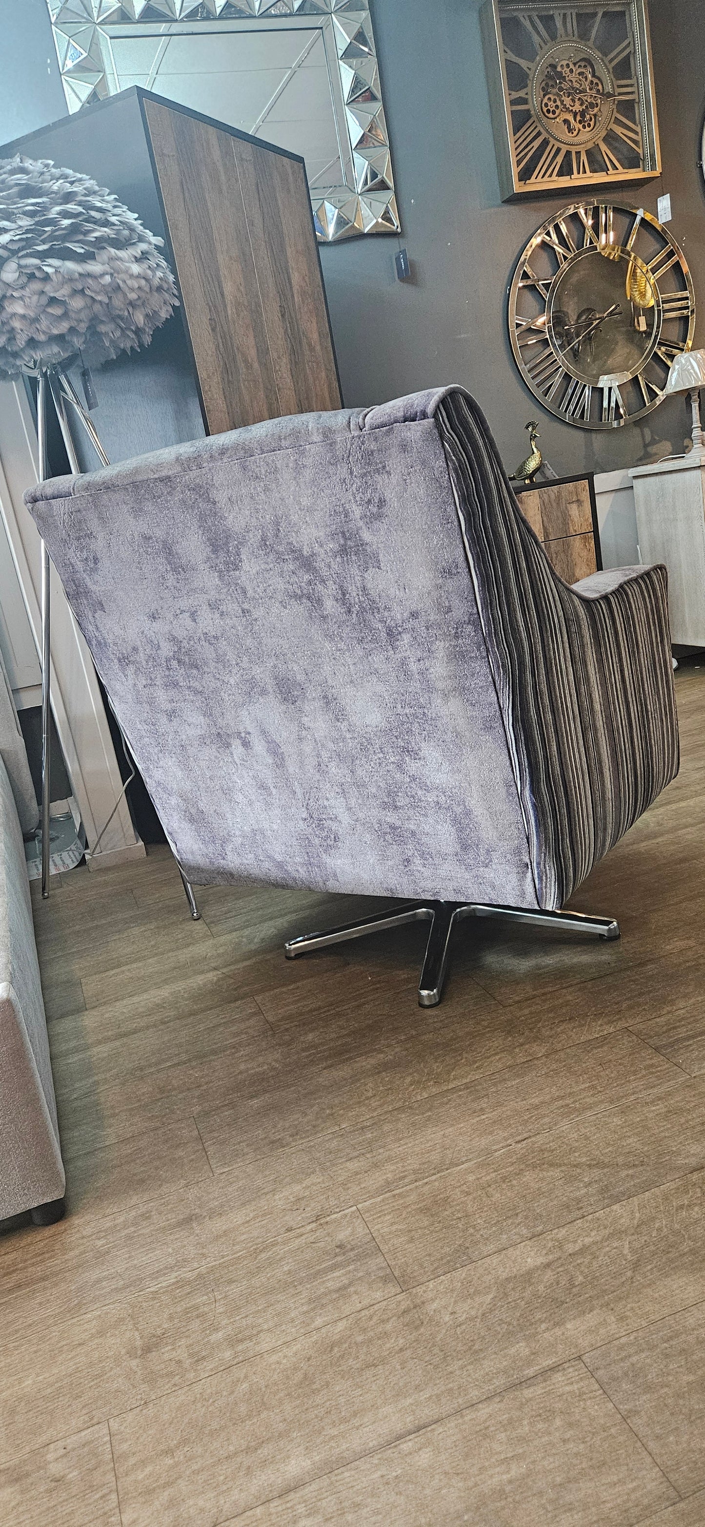 Lux Swivel Chair Daytona Grey