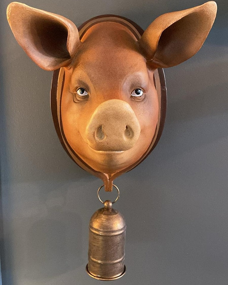 Pig Wall Head