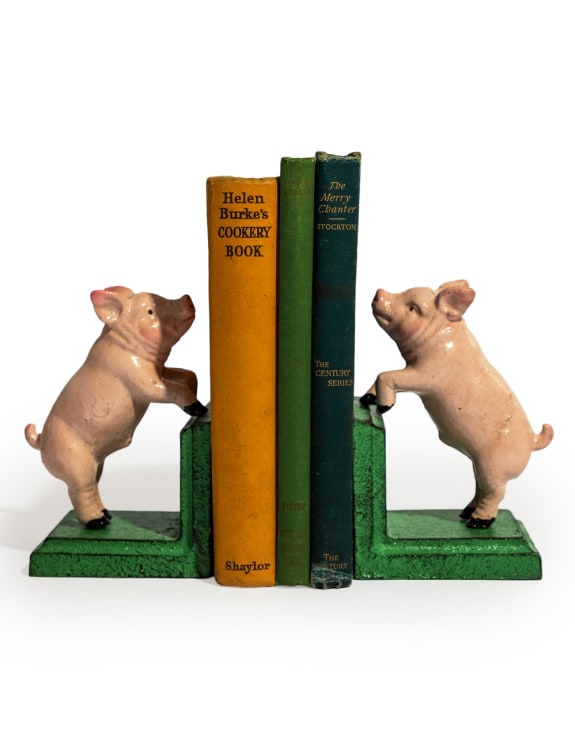 Pig Bookends