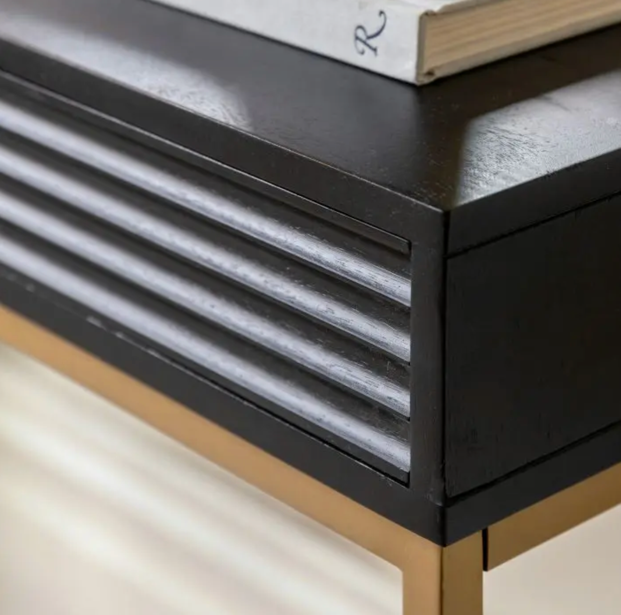 Ribella Console Table