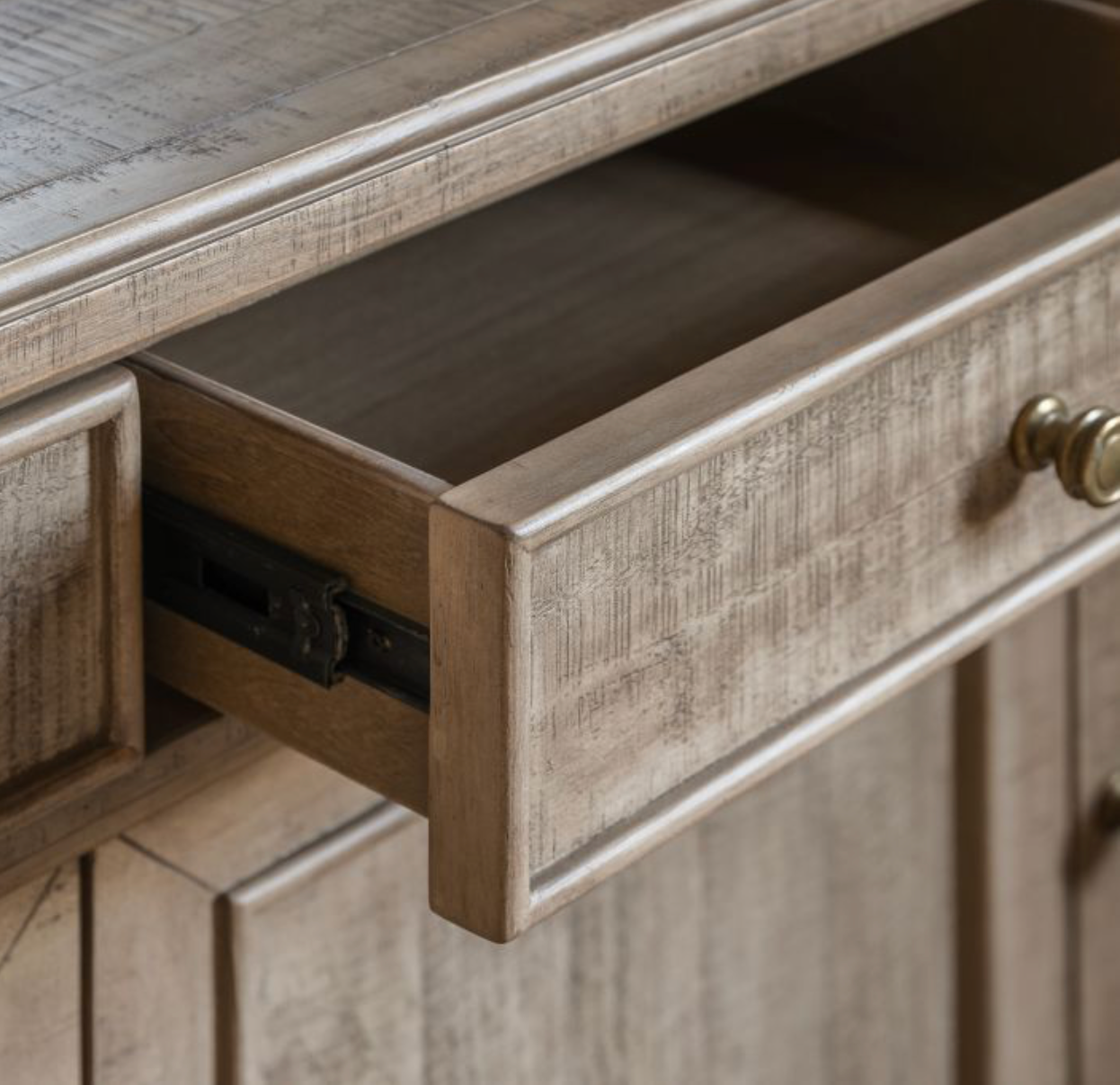 Vinnie Sideboard