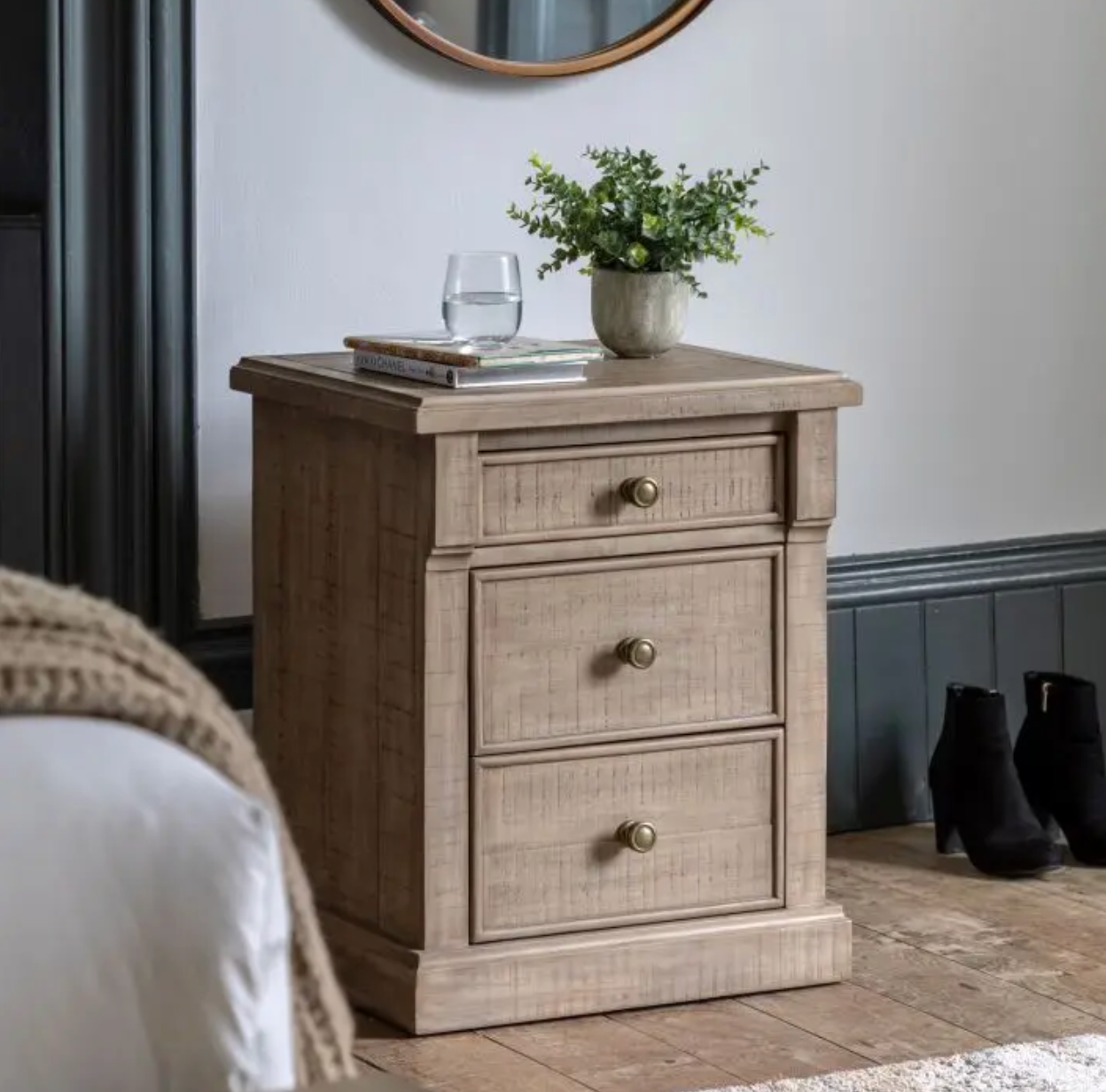 Vinnie Bedside Table