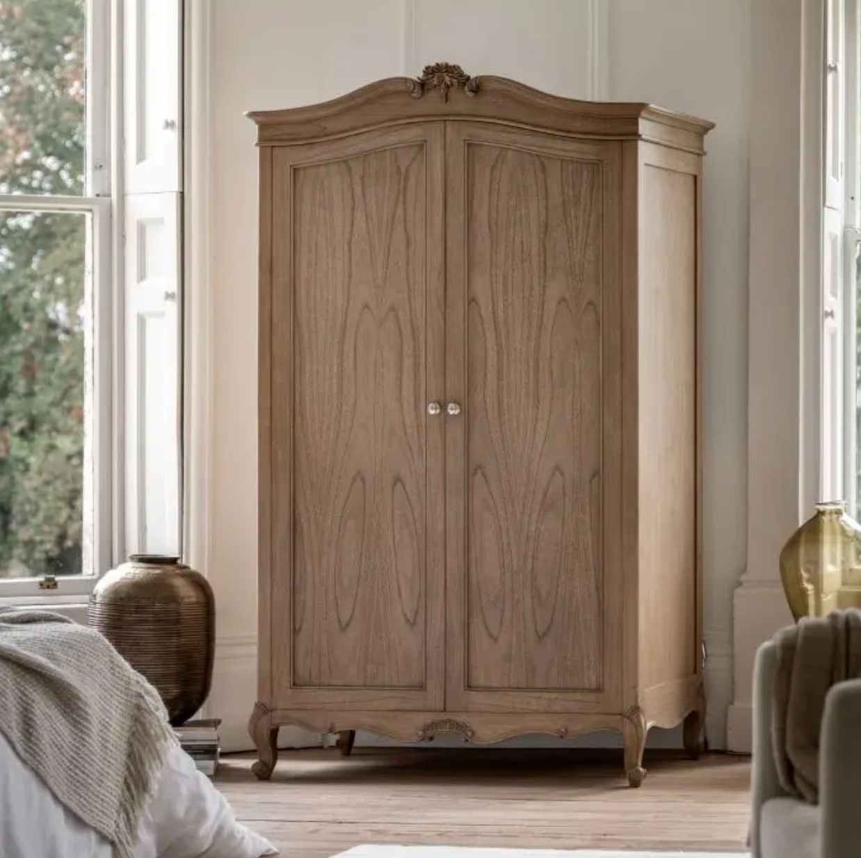 Amoire Wardrobe
