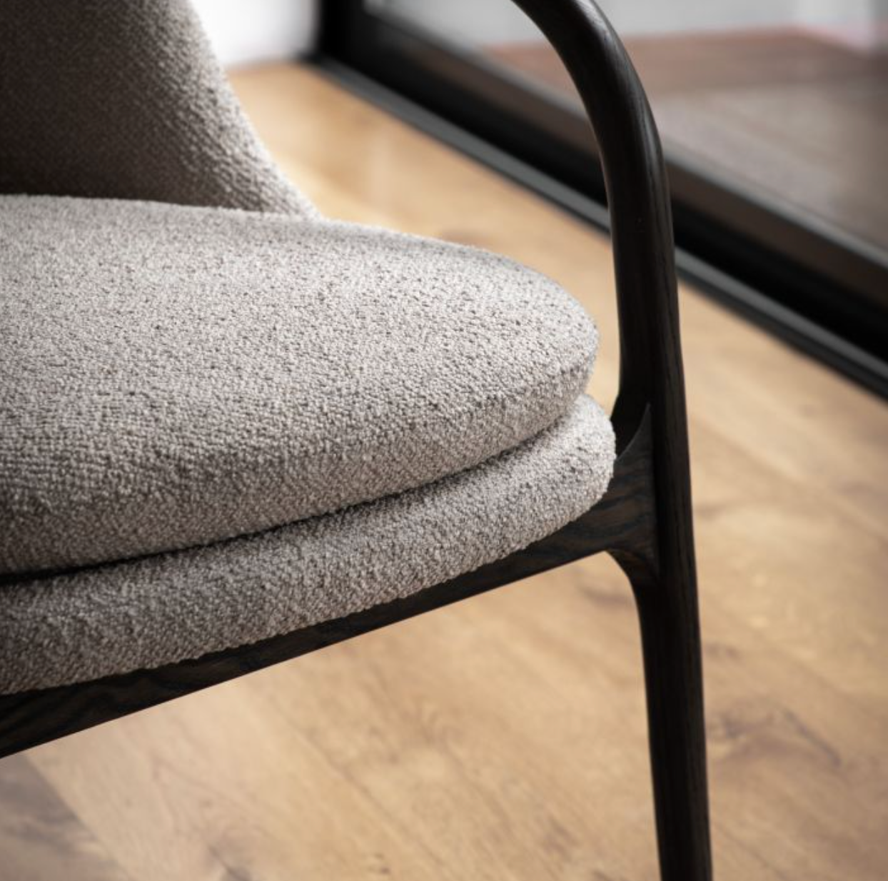 Analise Armchair