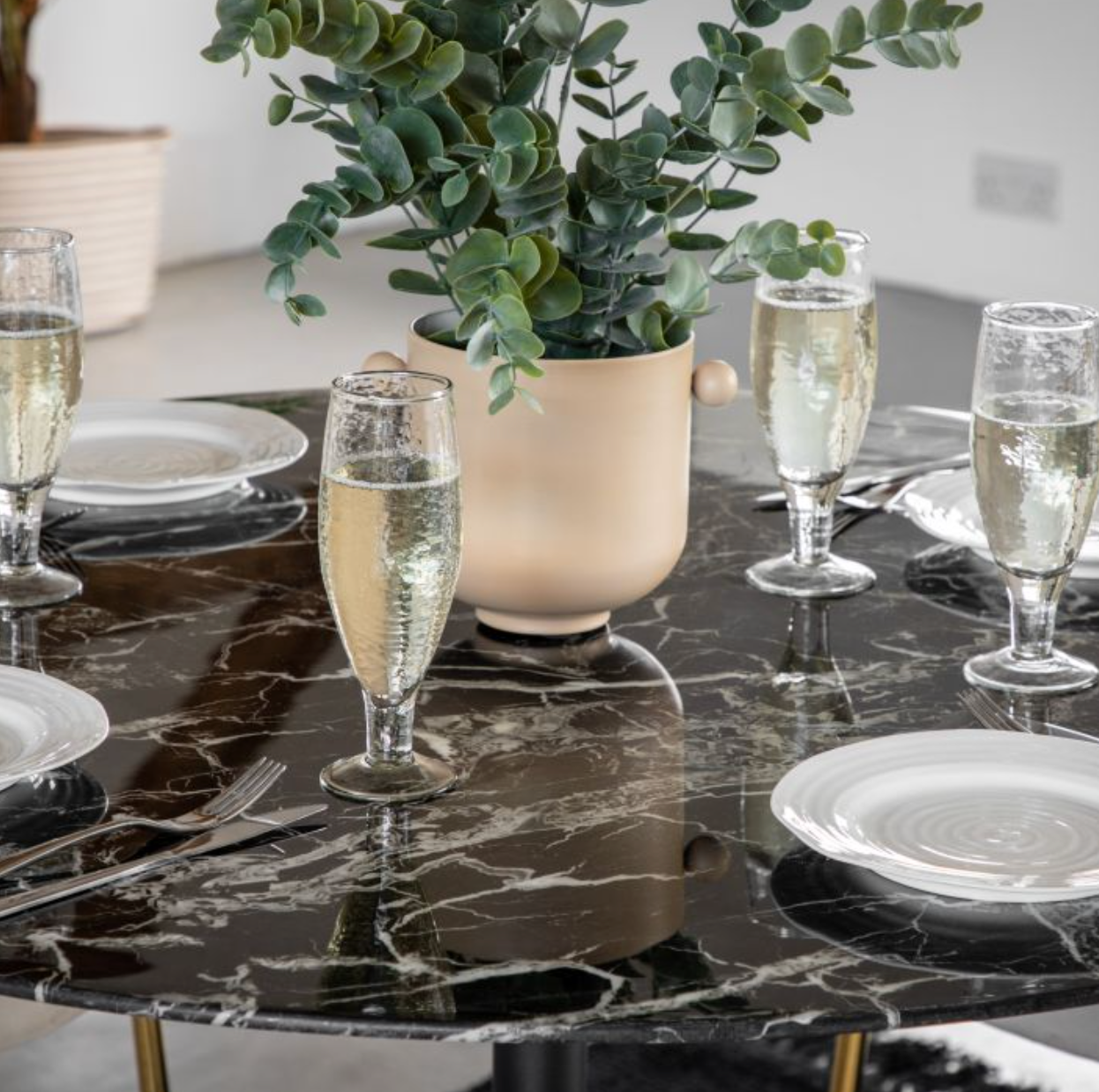 Farrah Dining Table