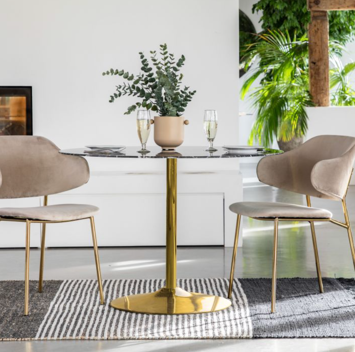 Farrah Dining Table