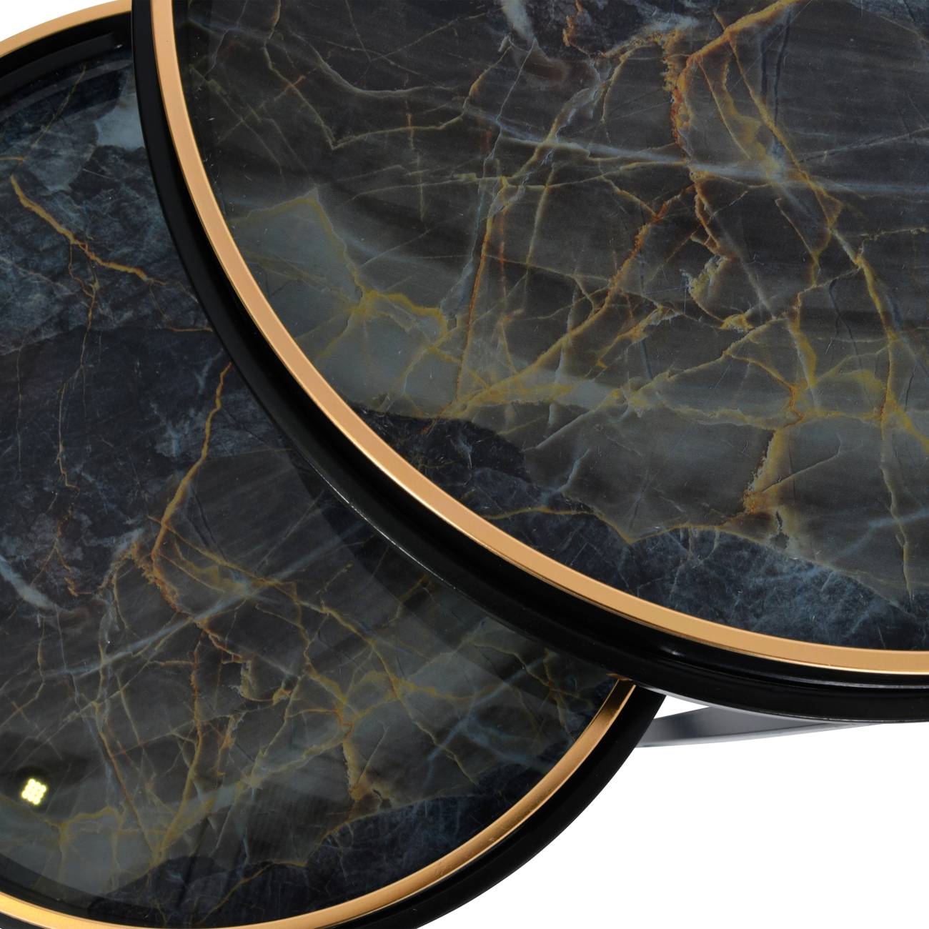 Arianna Nest of Tables