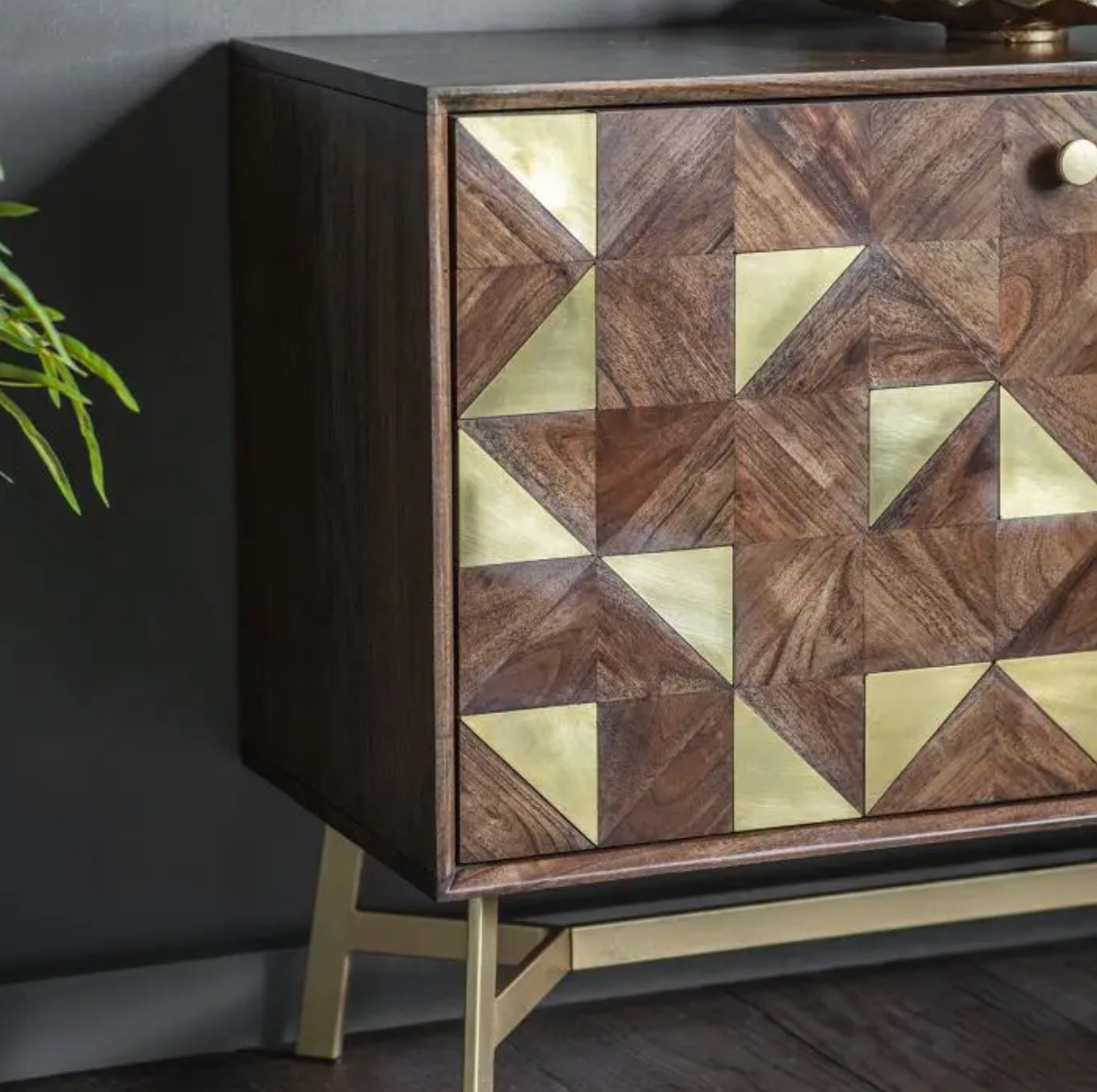 Tarin Sideboard