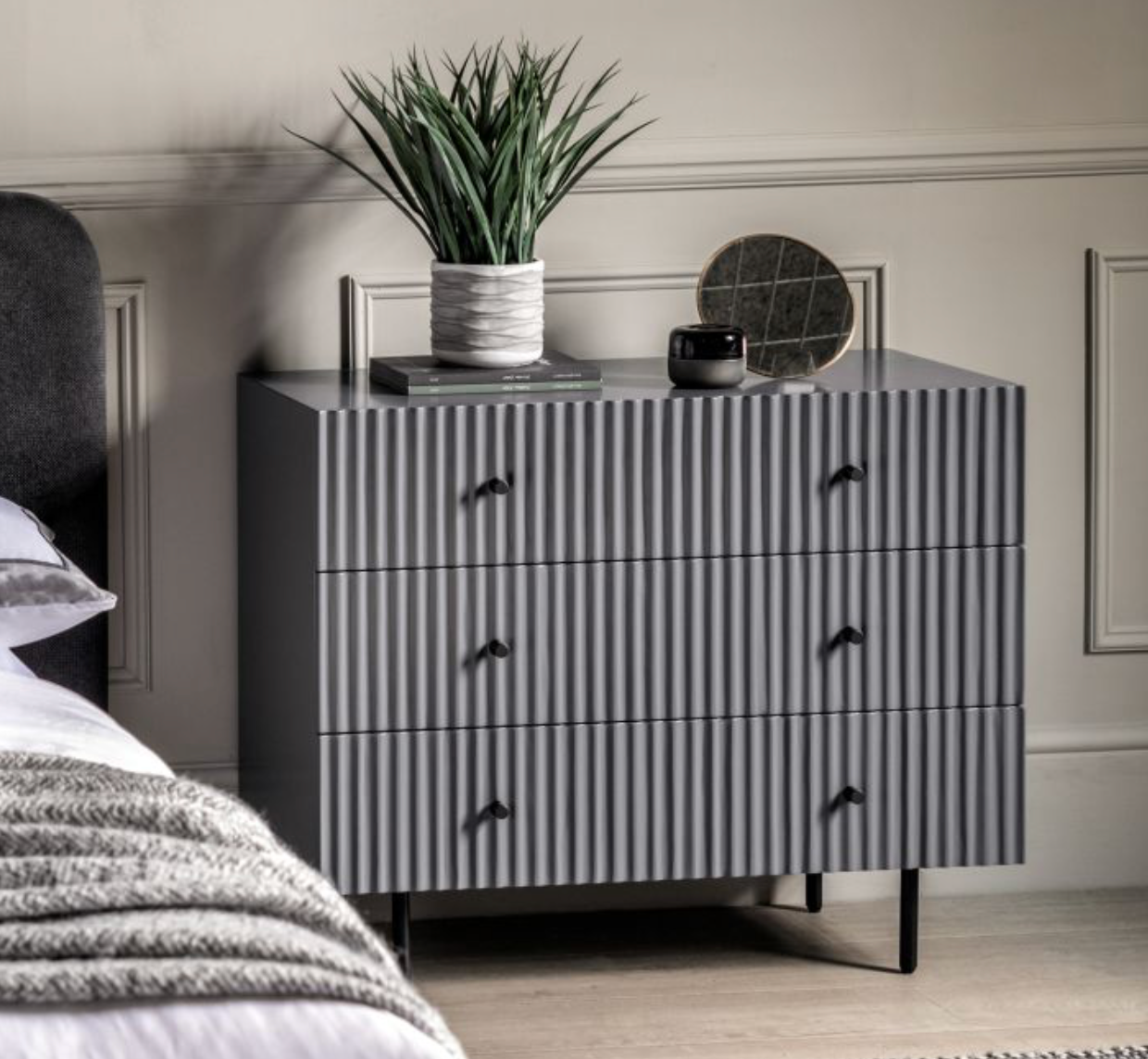 Hampshire Chest of Drawers Grey