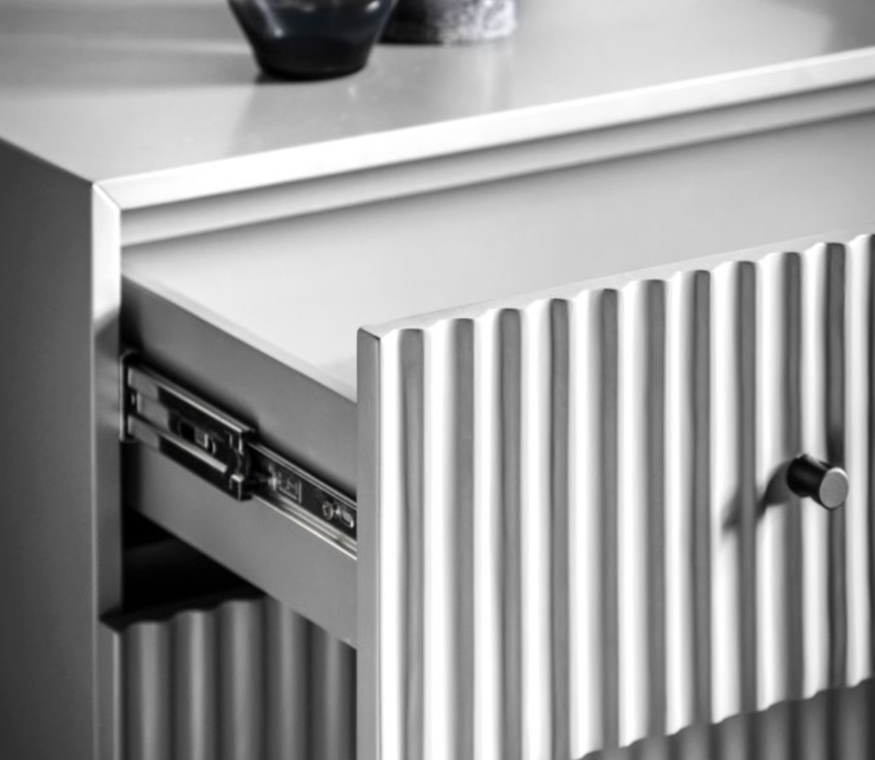 Hampshire Chest of Drawers White