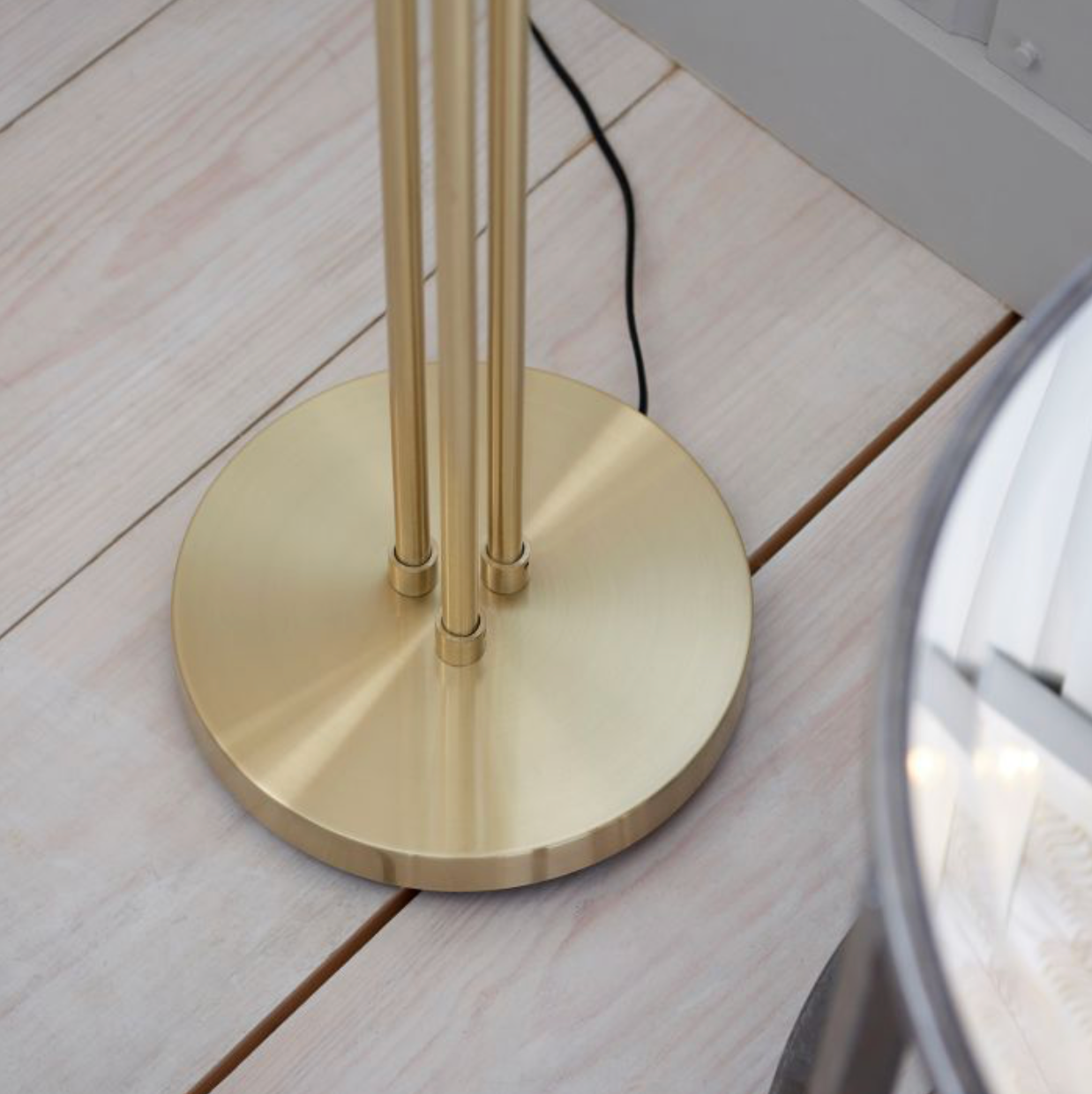 Mika Floor Lamp