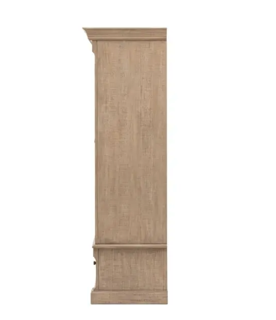 Vinnie Wardrobe