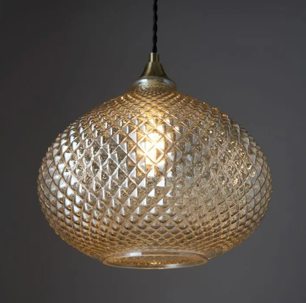 Lola Pendant Light