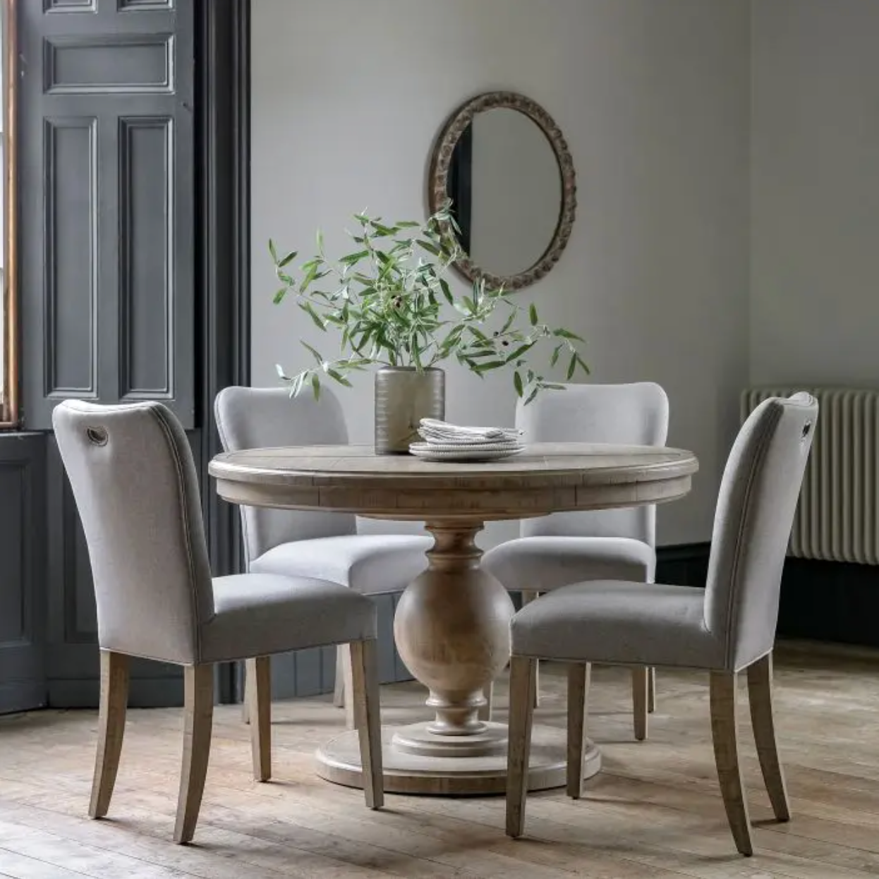 Vinnie Round Extending Dining Table