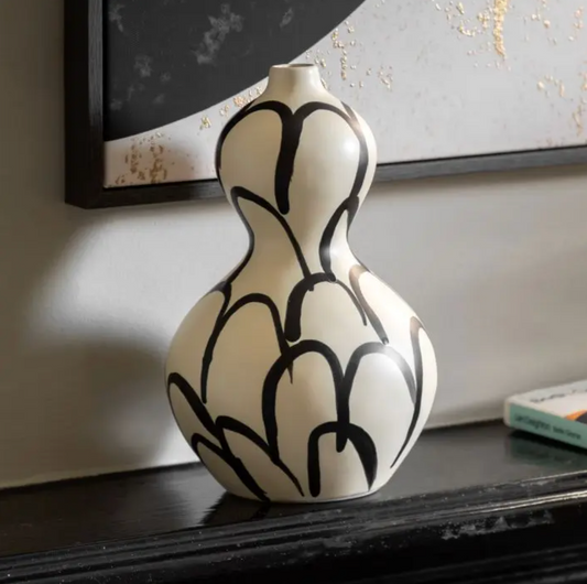 Curved Pelo Vase