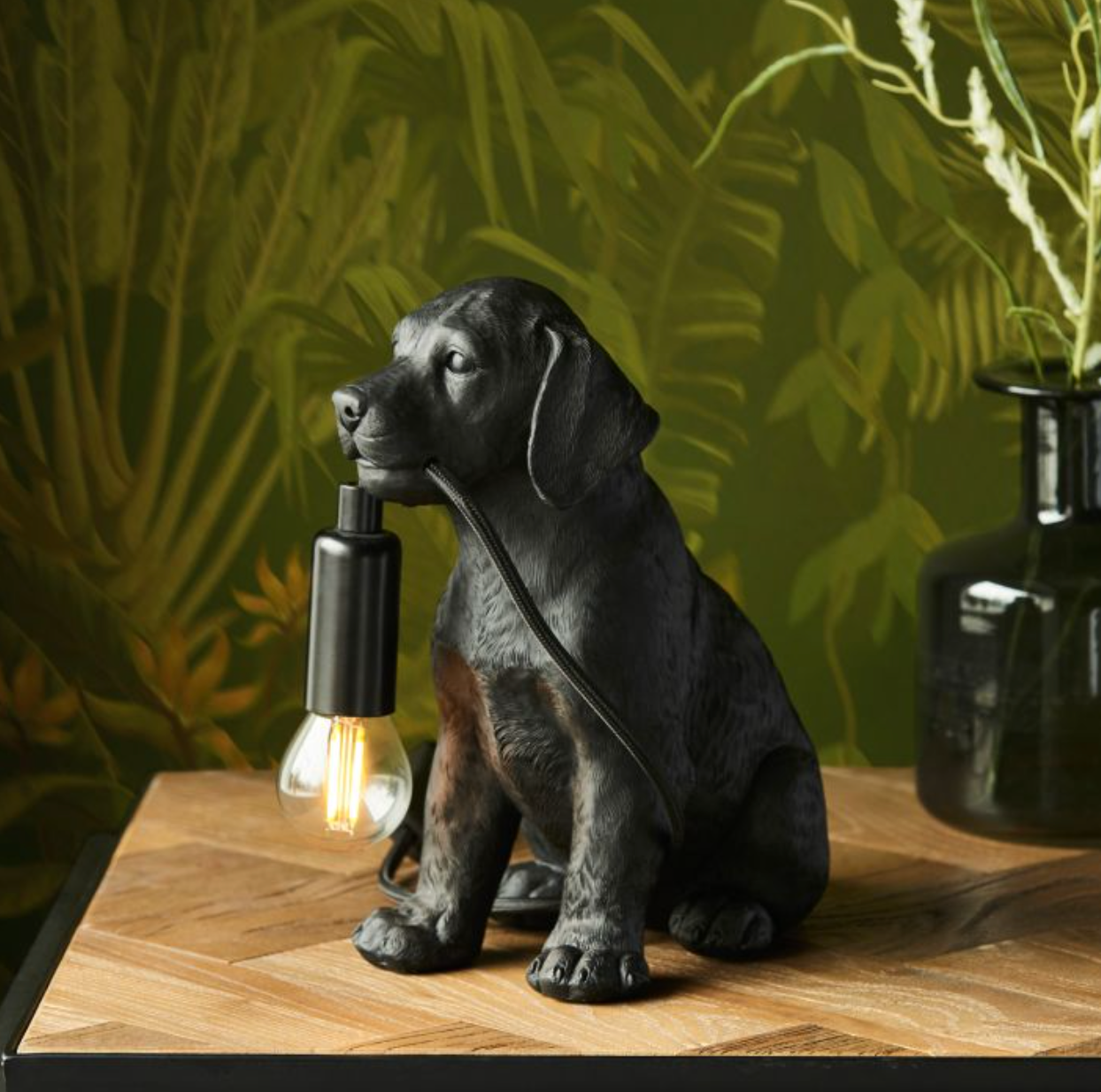 Labrador Table Lamp